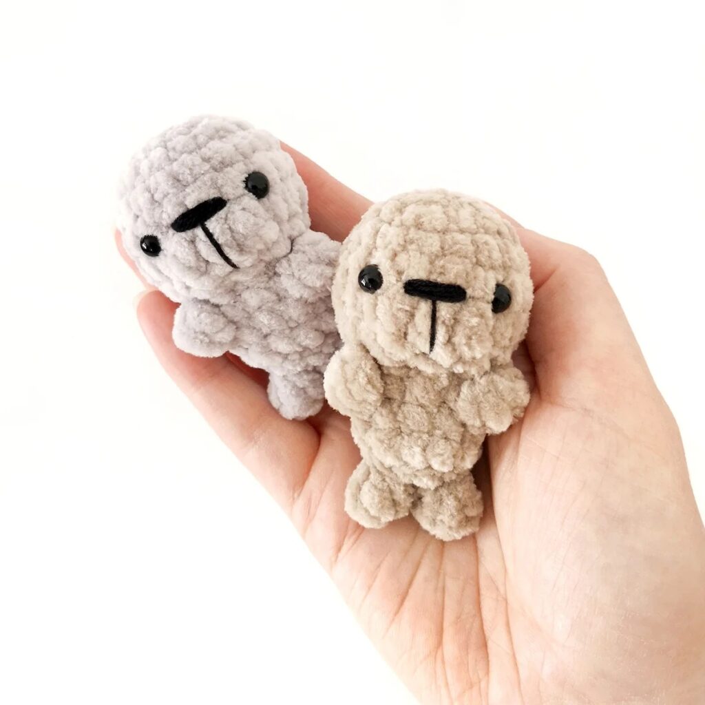 Quick and easy crochet seal. This crochet animal pattern free is perfect for beginners.