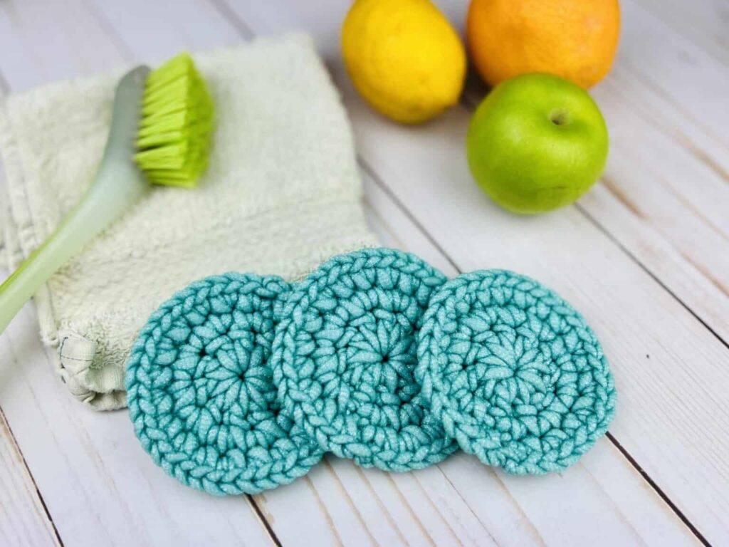 Round Scrubby Free Crochet Pattern - sturdy, round kitchen scrubby, fitting perfectly into scrubby yarn crochet patterns.