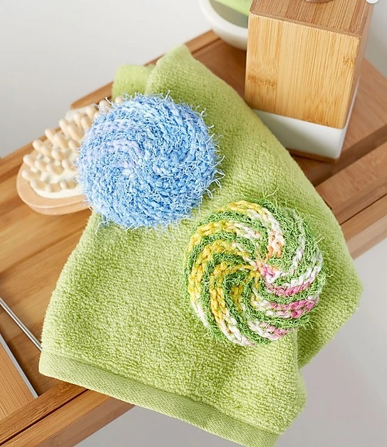Tunisian Round Scrubby - swirly design scrubby using Tunisian crochet, featured in scrubby yarn crochet patterns.