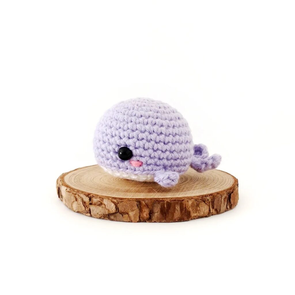 Quick and easy crochet whale. This crochet animal pattern free is great for beginners.