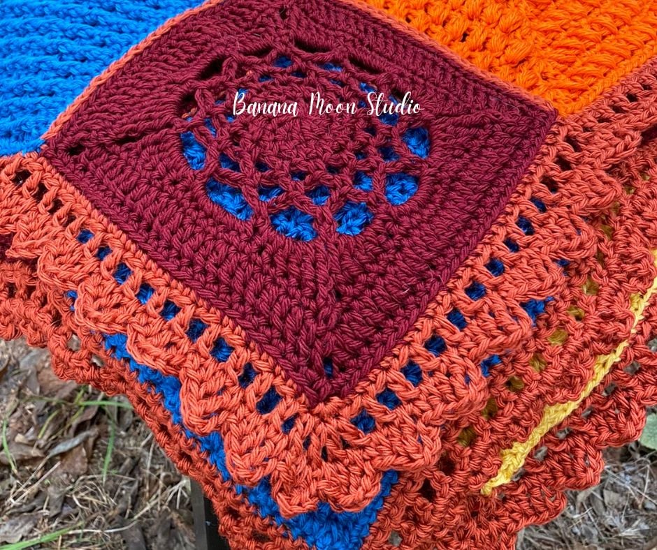 Crochet borders easy: dynamic Sawtooth Edging with a zigzag finish.