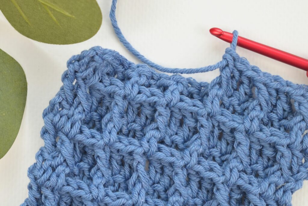 Thick waffle stitch swatch showing grid‑like texture | free crochet tutorials for beginners